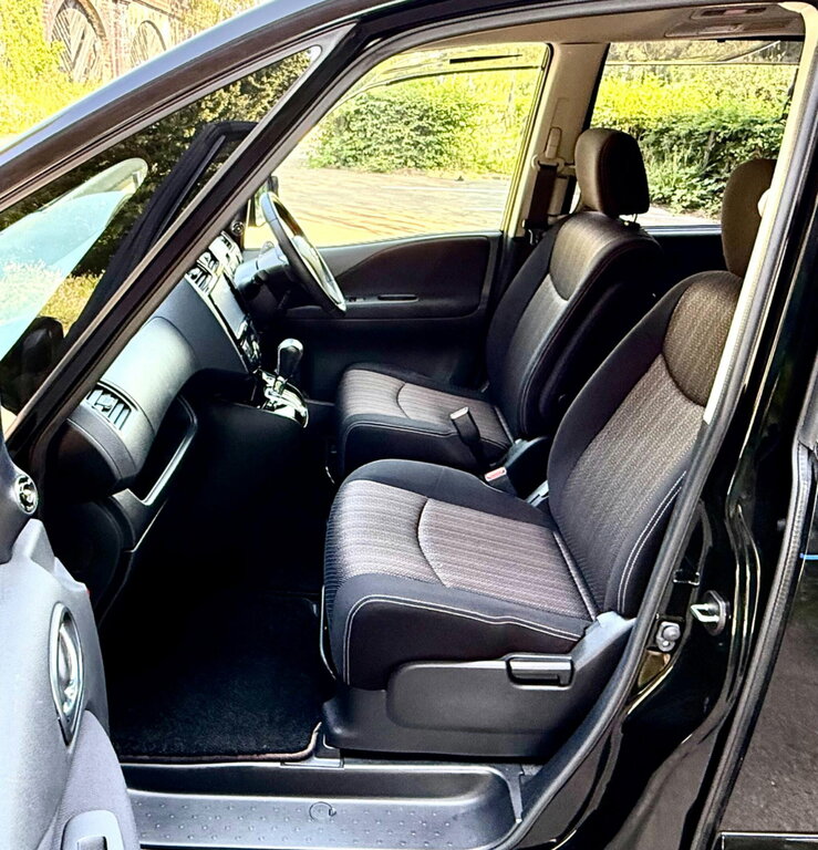 Nissan Serena Hybrid , , 8 Seater , Ulez , Fresh Imp White #27
