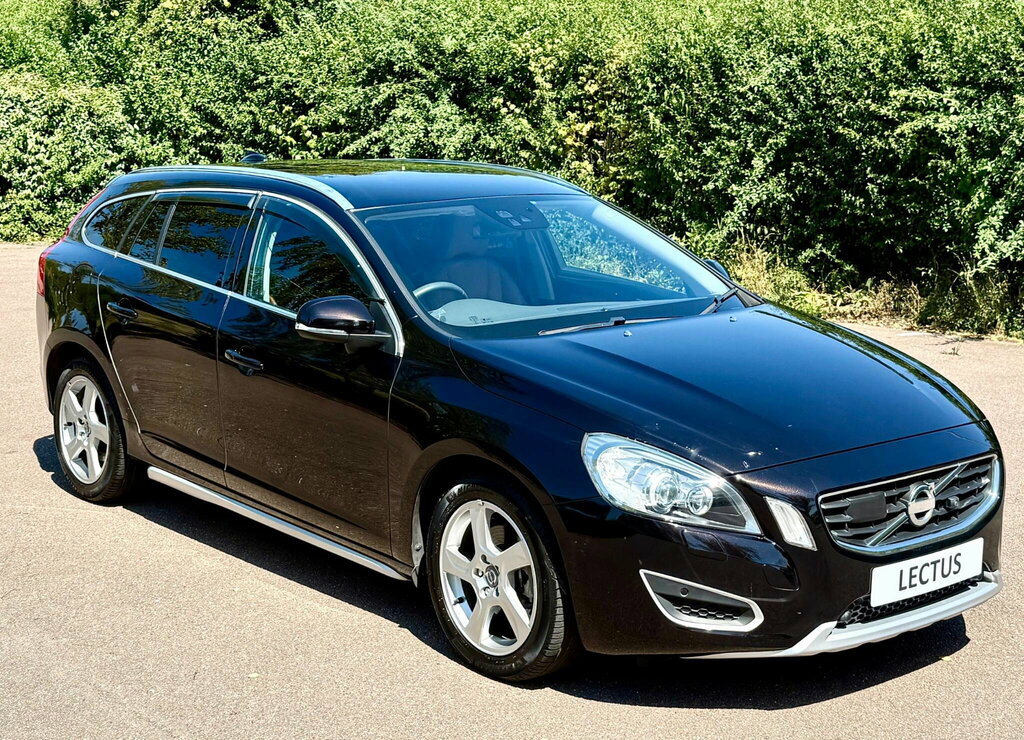 Volvo V60 1.6 T4 Scandanavian Ltd Ed Powershift Black #2