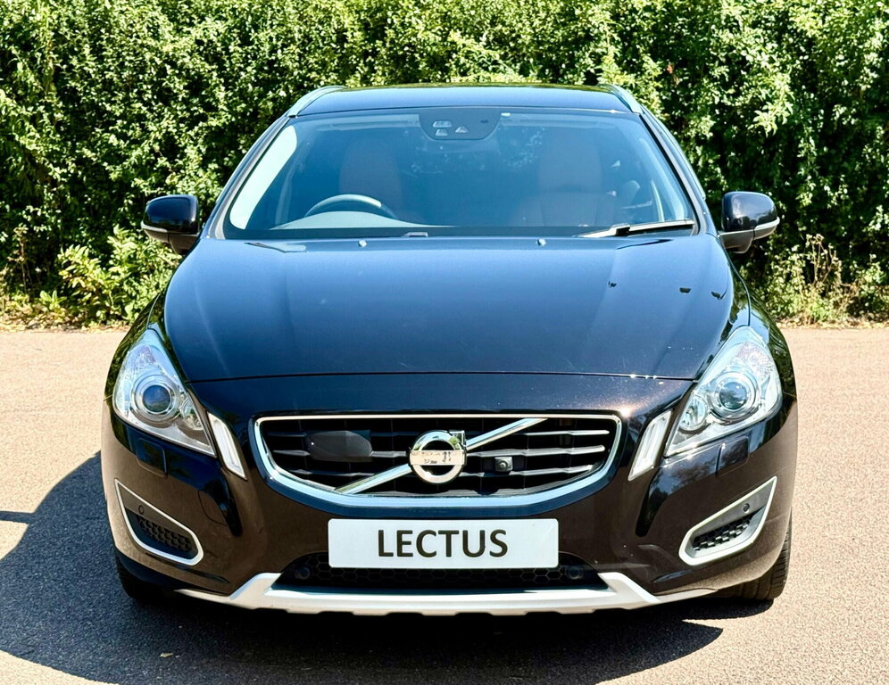 Volvo V60 1.6 T4 Scandanavian Ltd Ed Powershift Black #4