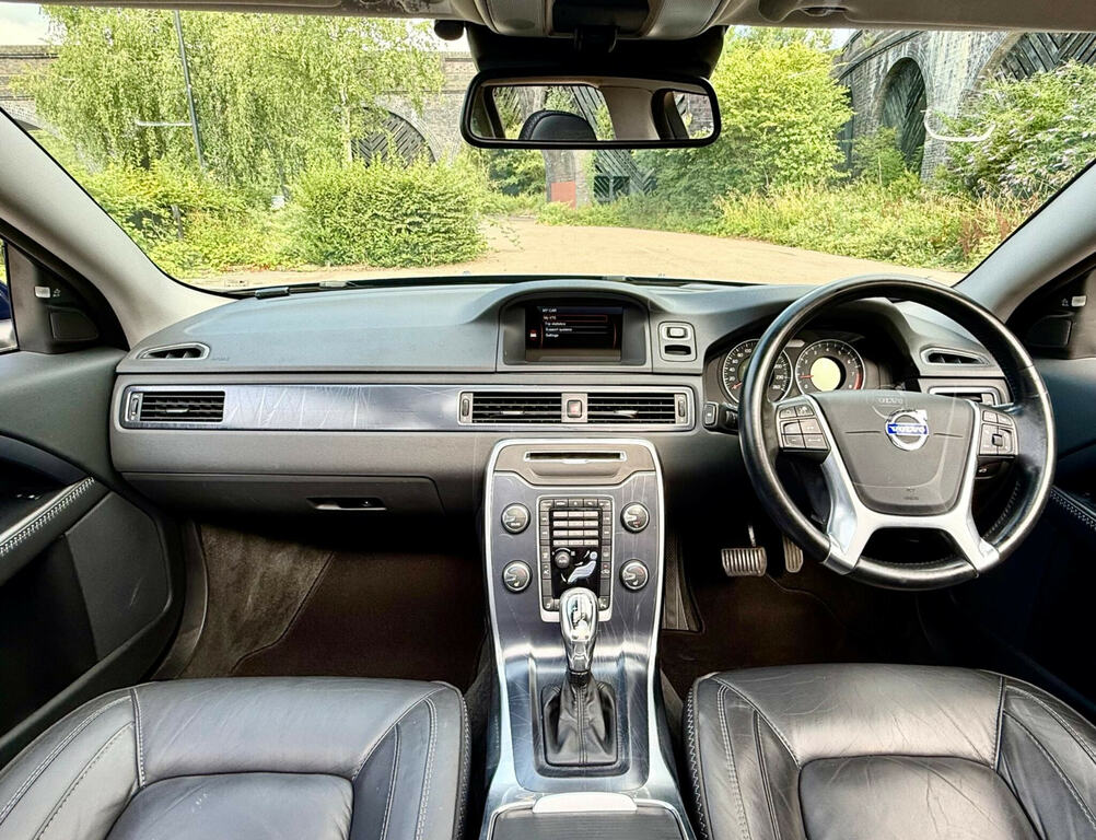 Volvo V70 Blue #22