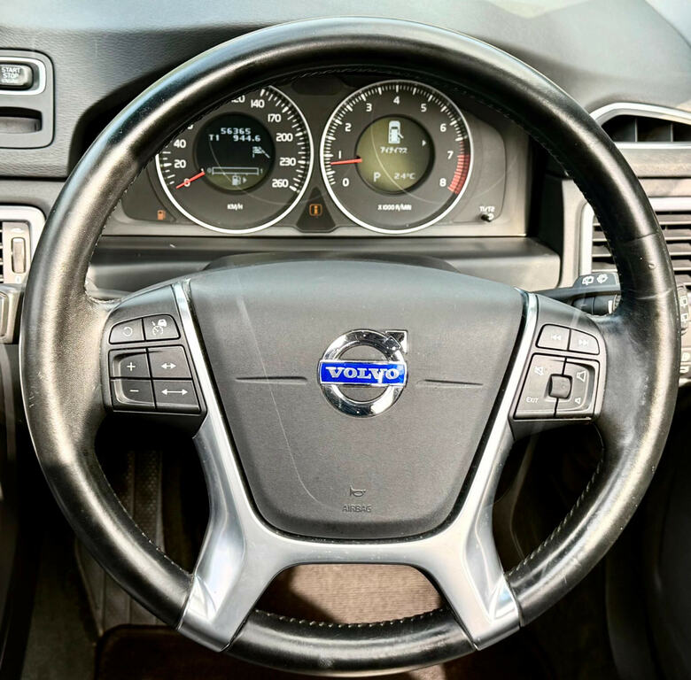 Volvo V70 Blue #20