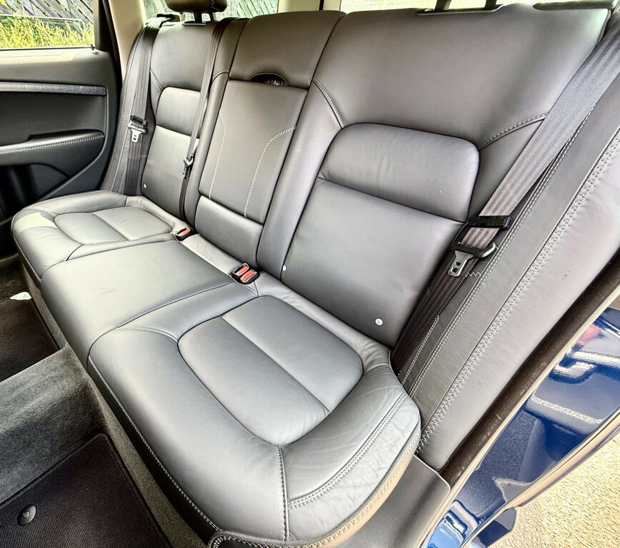 Volvo V70 Blue #28