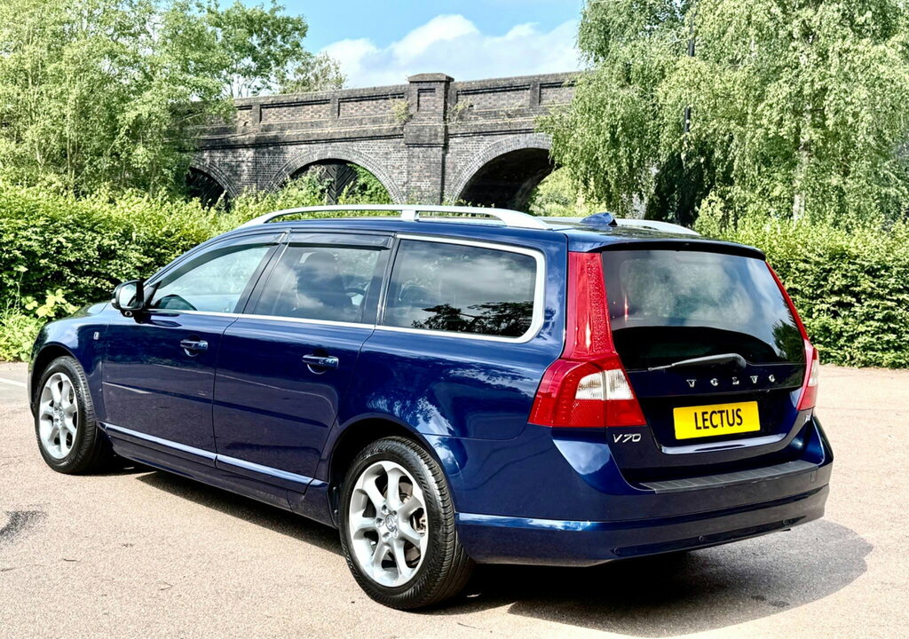Volvo V70 Blue #7