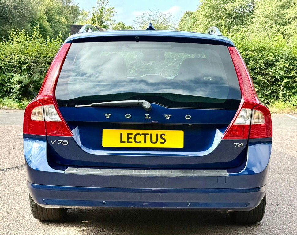Volvo V70 Blue #8