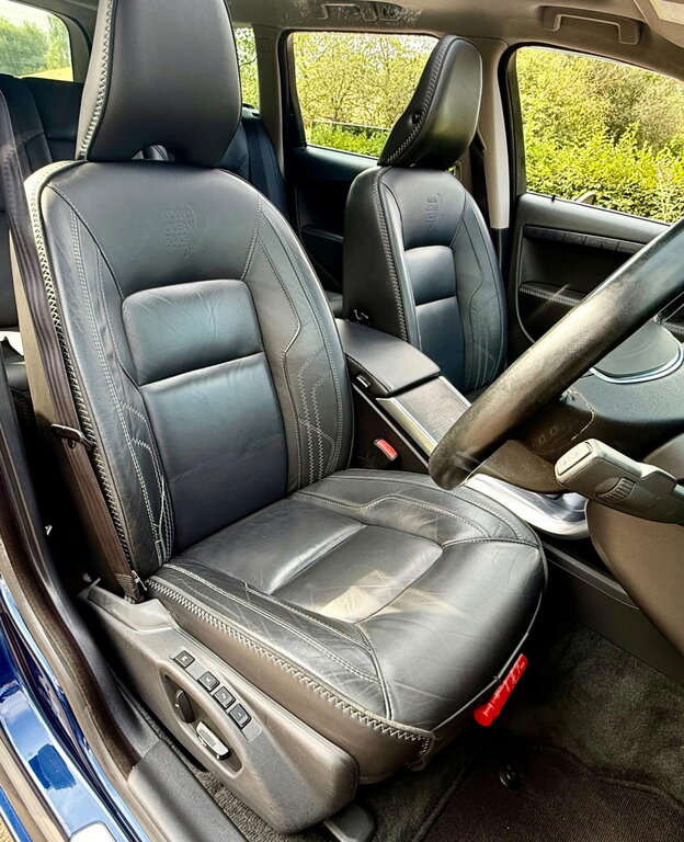Volvo V70 Blue #25