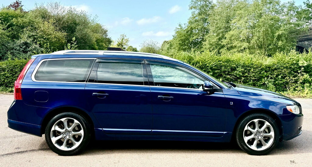 Volvo V70 Blue #10