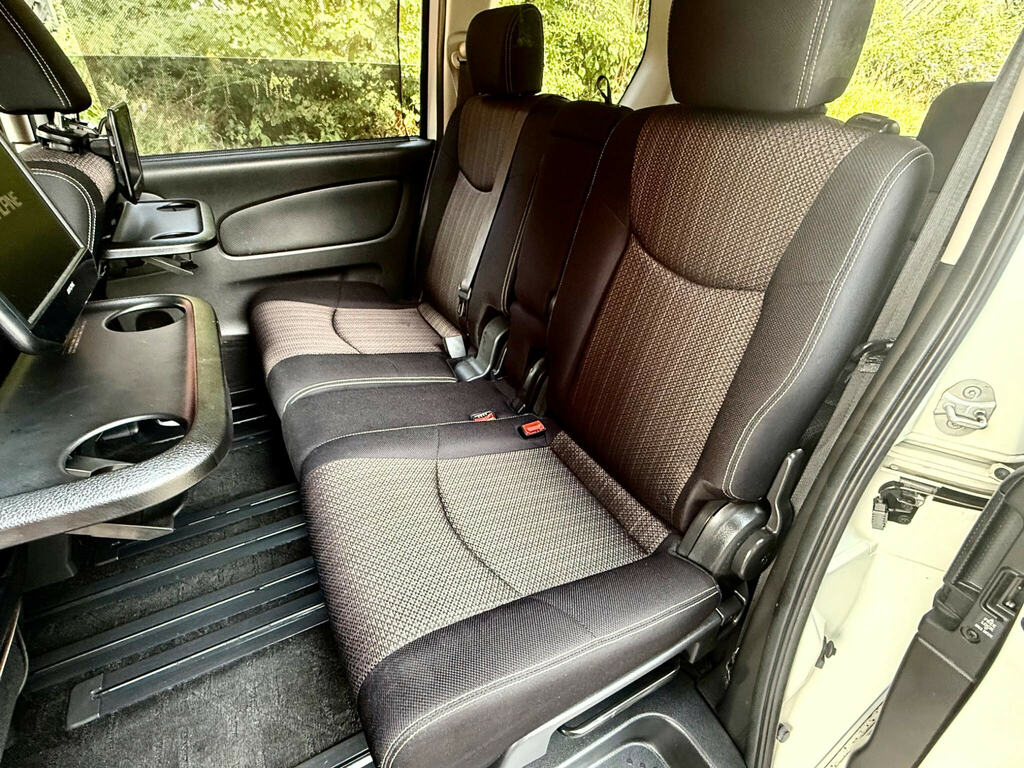 Nissan Serena Mpv White #28