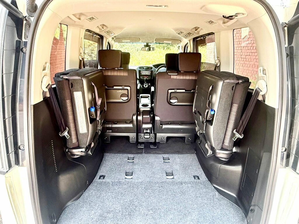 Nissan Serena Mpv White #51
