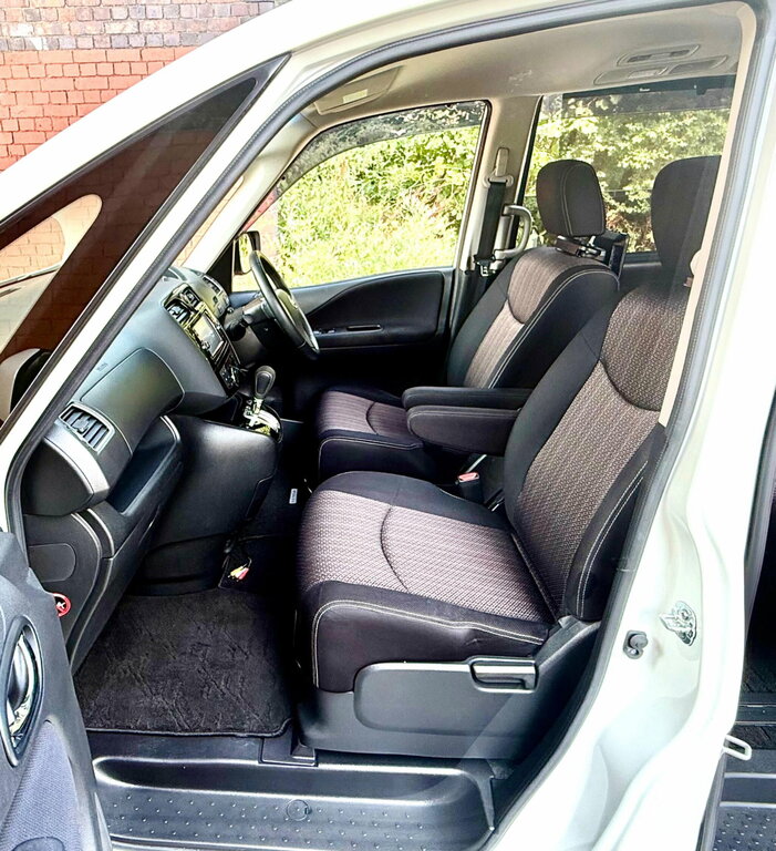 Nissan Serena Mpv White #31