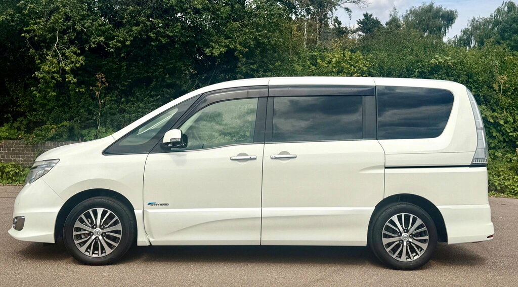 Nissan Serena 2.0 Hybrid Highway Star Advanced Safety White #5