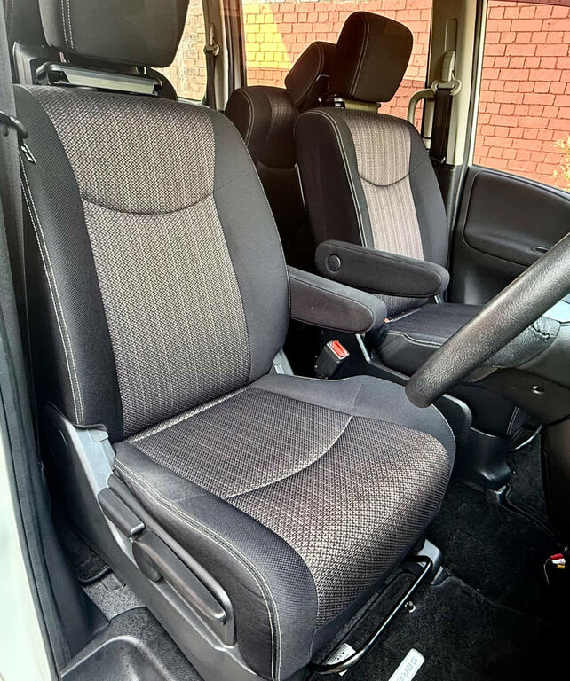 Nissan Serena Mpv White #24