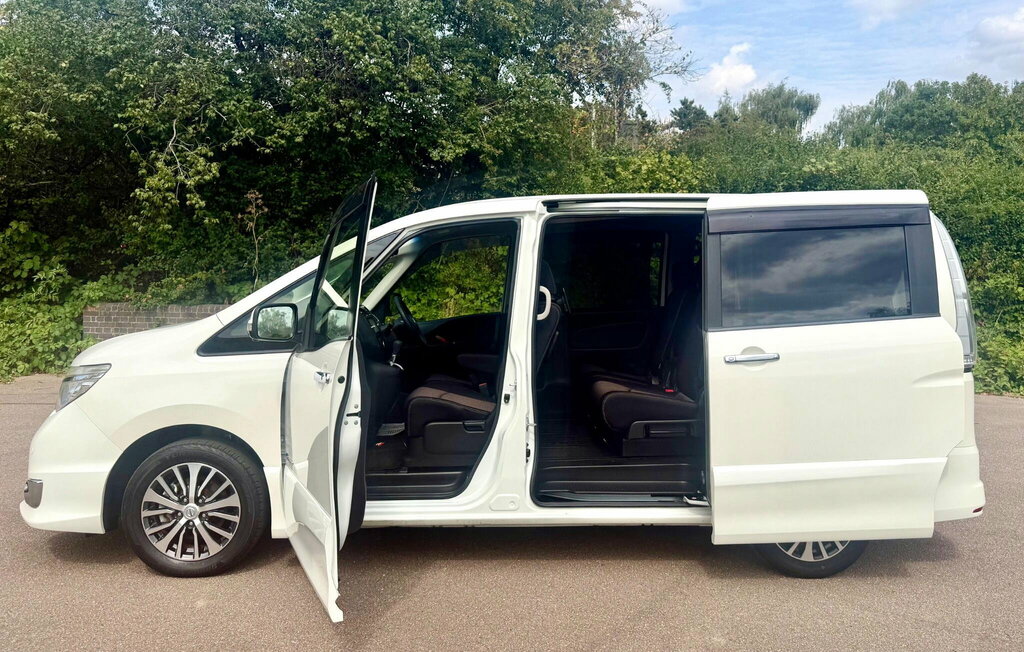 Nissan Serena 2.0 Hybrid Highway Star Advanced Safety White #6