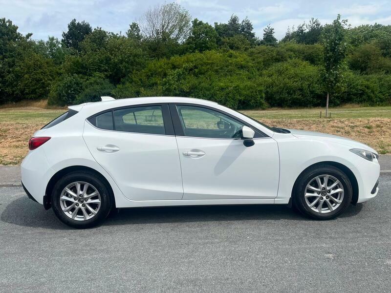 Mazda 3 1.5 Skyactiv-g Se Euro 5 Ss White