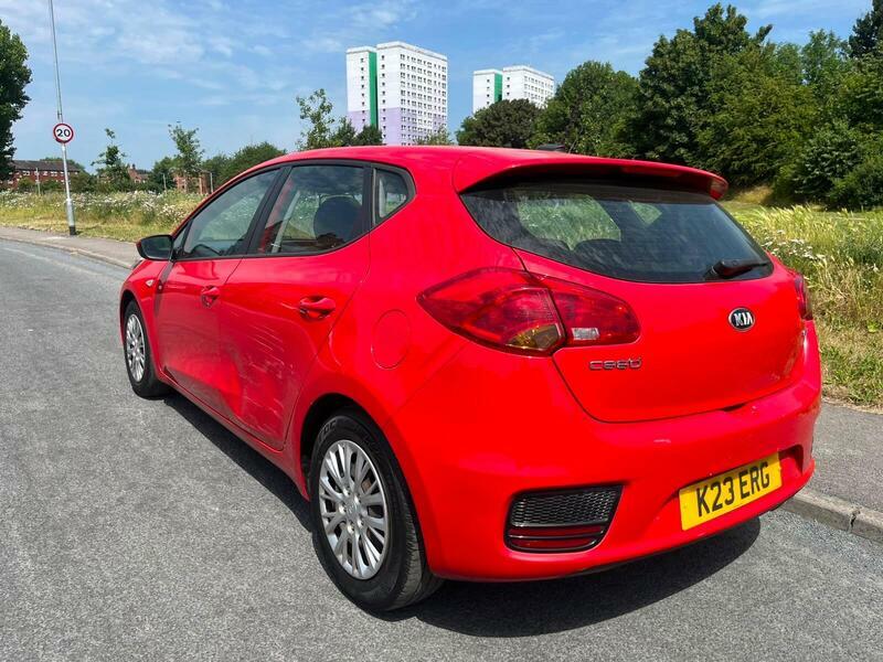 Kia Ceed 1.6 Crdi 1 Euro 6 Ss MH65AXK Red #3