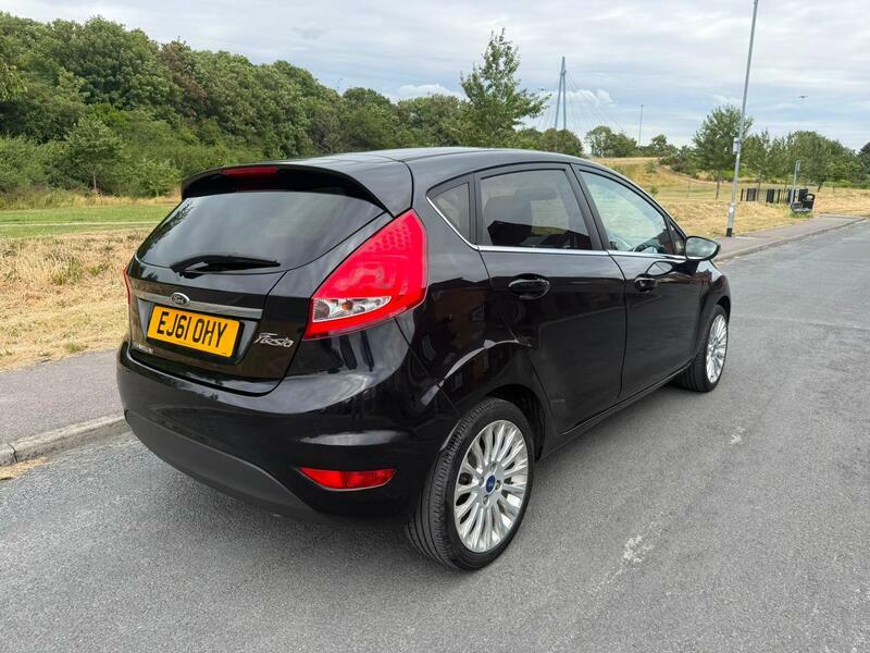 Ford Fiesta 1.4 Tdci Dpf Titanium Hatchback Silver #2