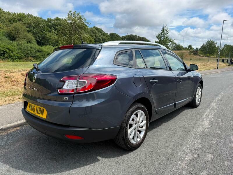 Renault Megane 1.5 Dci Dynamique Nav Sport Tourer Euro 6 Ss Grey #2