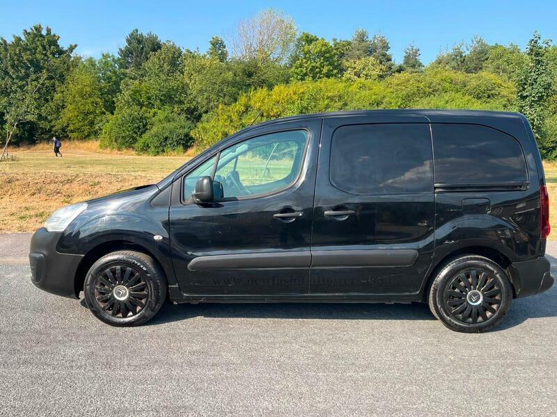 Citroen Berlingo 1.6 Bluehdi 625 Enterprise L1 LX66UOS Black #4