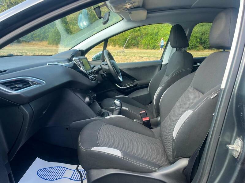 Peugeot 208 1.4 Hdi Style Euro 5 Grey #6