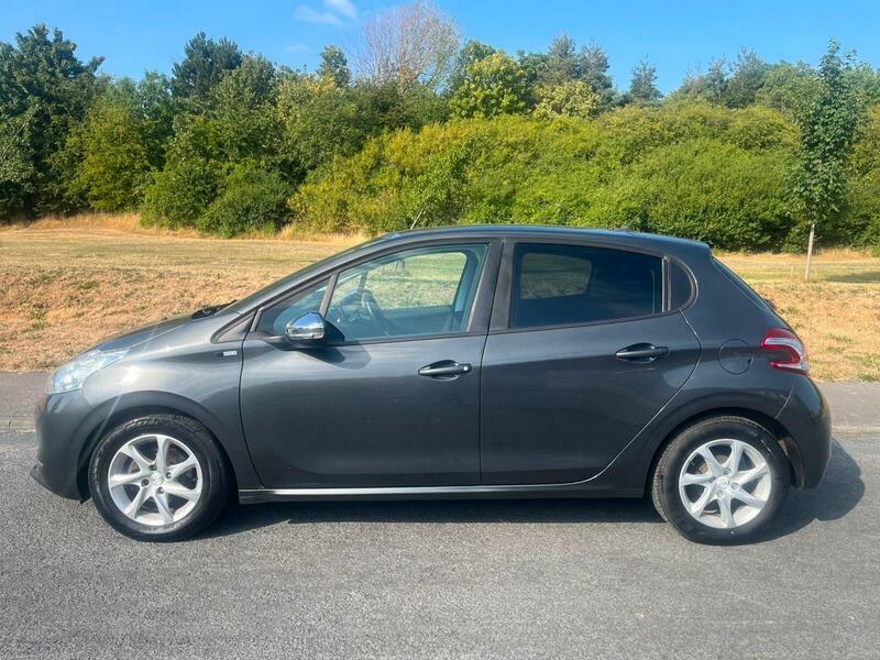 Peugeot 208 1.4 Hdi Style Euro 5 Grey #4