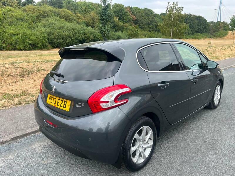 Peugeot 208 1.4 E-hdi Allure Egc Euro 5 Ss Grey #2