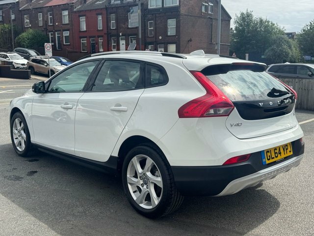 Volvo V40 Cross Country Hatchback White #4