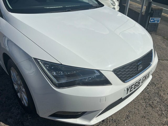 Seat Leon Hatchback YE66GKA White #4