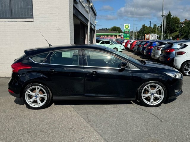Ford Focus Hatchback EJ16XVK Black #2