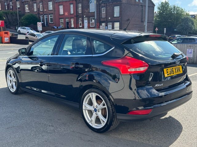 Ford Focus Hatchback EJ16XVK Black #5