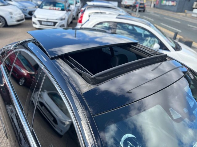 Mercedes-Benz C Class Saloon Black #4