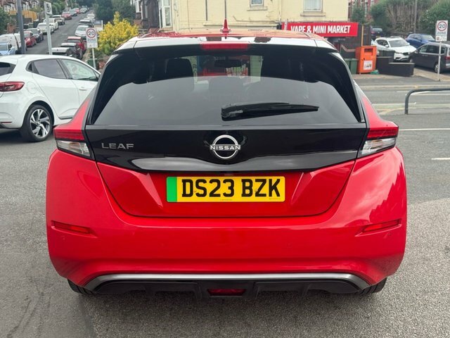 Nissan Leaf Hatchback Red #4