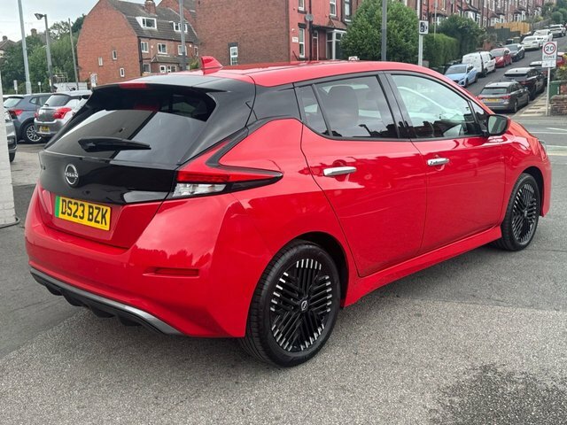 Nissan Leaf Hatchback Red #3