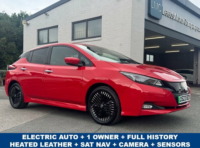 Nissan Leaf Hatchback Red