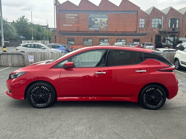 Nissan Leaf Hatchback Red #6