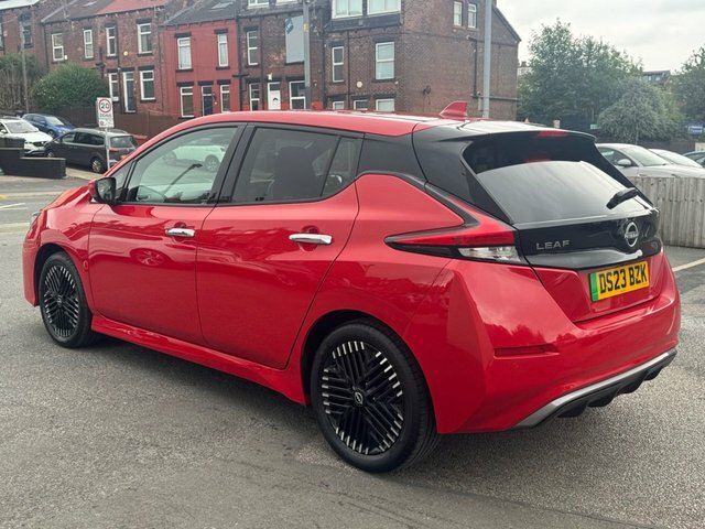 Nissan Leaf Hatchback Red #5