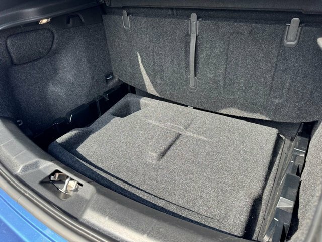 Volvo V40 2.0 D2 R-design Grey 1 Owner 0 Tax Bluetoot Grey #21