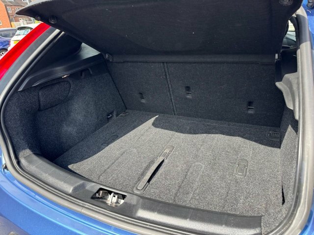 Volvo V40 2.0 D2 R-design Grey 1 Owner 0 Tax Bluetoot Grey #20