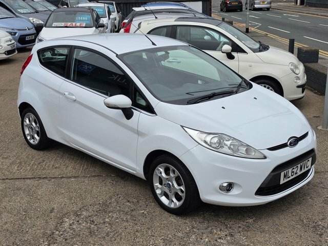 Ford Fiesta Hatchback White #2