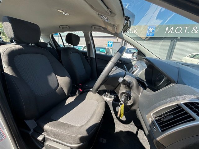 Hyundai I20 1.2 Active Spec-silver-30 Tax-fsh-perfect 1St Car Silver #35