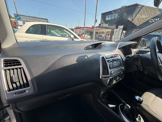Hyundai I20 1.2 Active Spec-silver-30 Tax-fsh-perfect 1St Car Silver #30