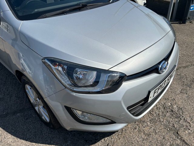Hyundai I20 Hatchback Silver #3