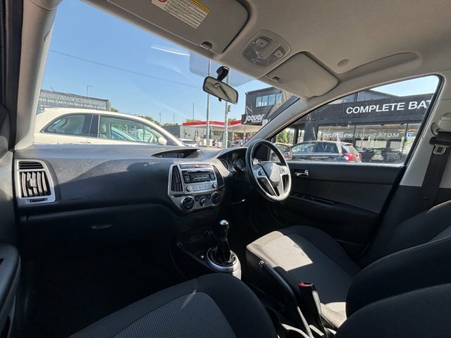 Hyundai I20 1.2 Active Spec-silver-30 Tax-fsh-perfect 1St Car Silver #36