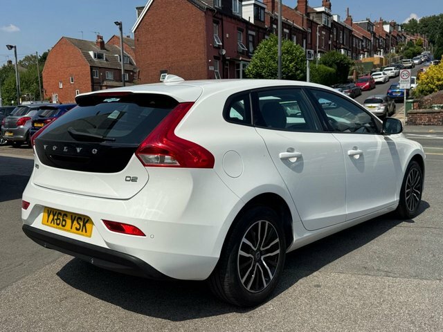 Volvo V40 Hatchback White #3