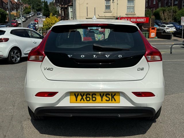Volvo V40 Hatchback White #4