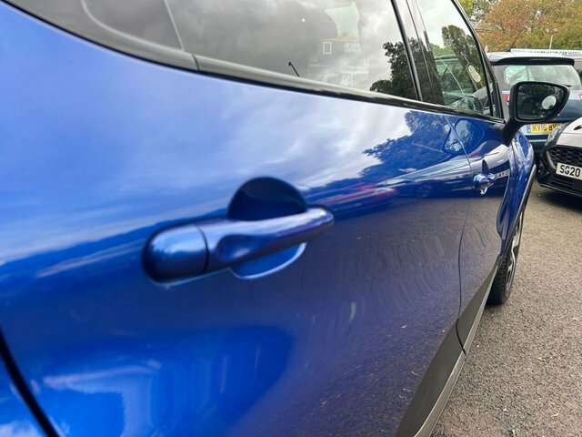 Renault Captur Suv Blue #4