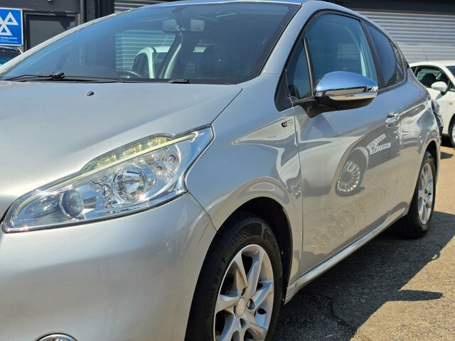 Peugeot 208 1.6 Vti Feline Euro 5 Nav Grey #9