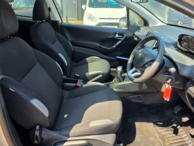 Peugeot 208 1.6 Vti Feline Euro 5 Nav Grey #29