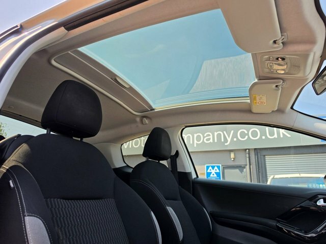 Peugeot 208 1.6 Vti Feline Euro 5 Nav Grey #32