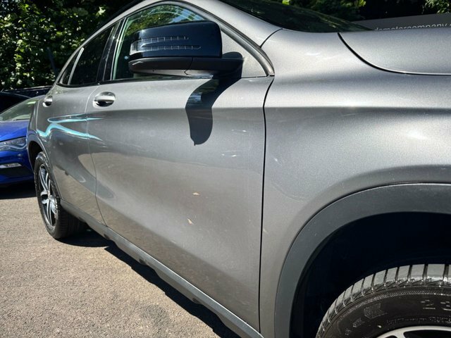 Mercedes-Benz GLA Class Suv Grey #2