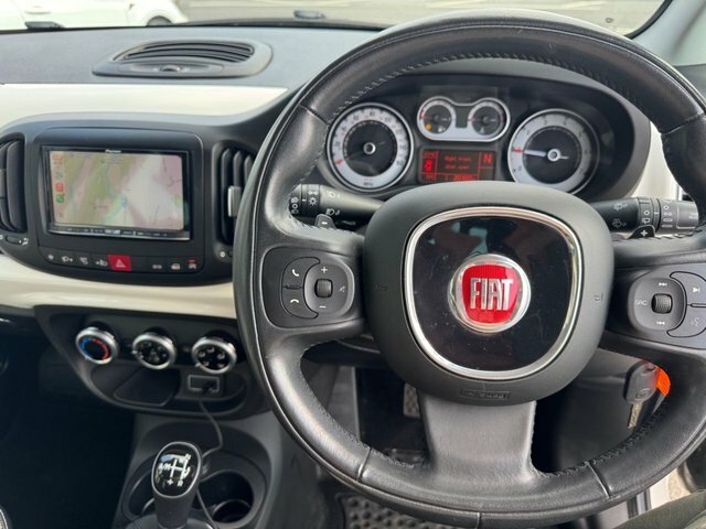 Fiat 500L Pop Black #41