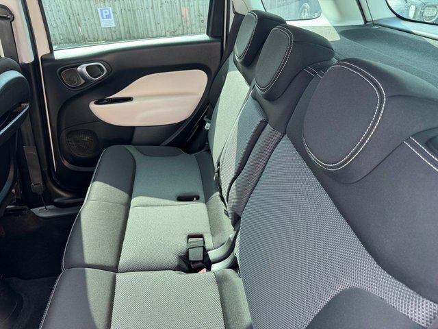 Fiat 500L Pop Black #24